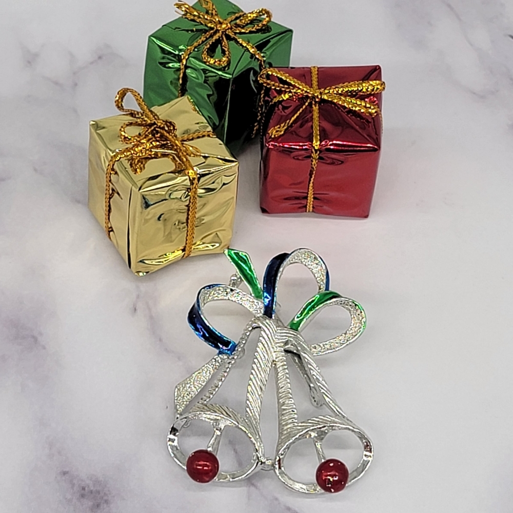 🌟SALE 3 for $30 Vintage Gerry’s Christmas Bell Brooch